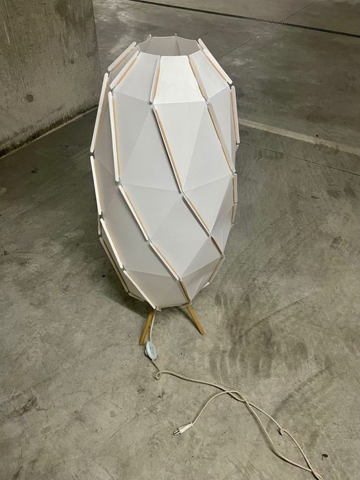 Vendo candeeiro de pé IKEA