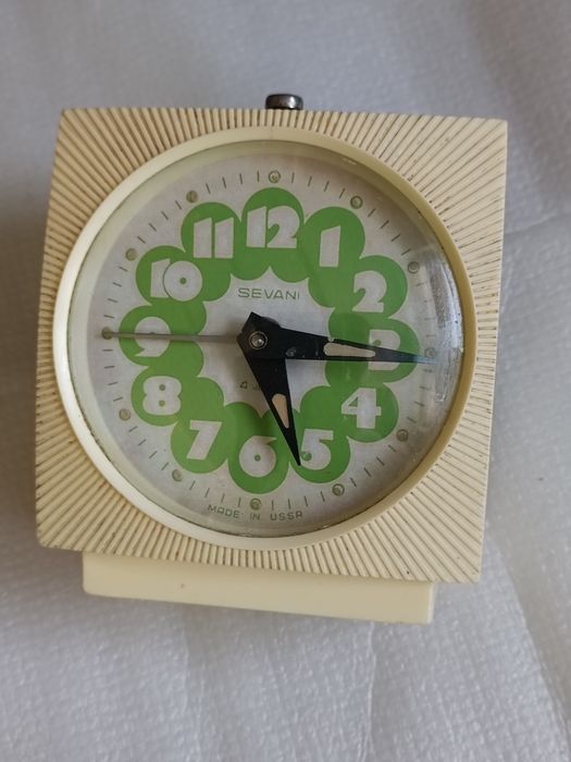 Часи -будильник"Севані" СССР