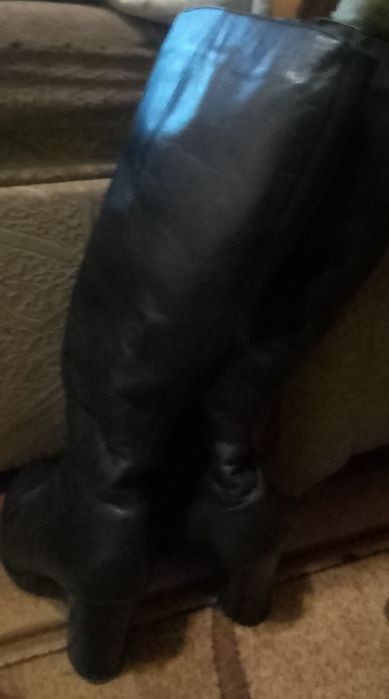 Женские зимние кожаные сапоги