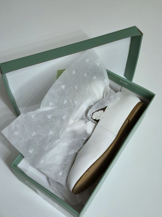 Sapatos de Presilha em Pele com Flores Coconut 33