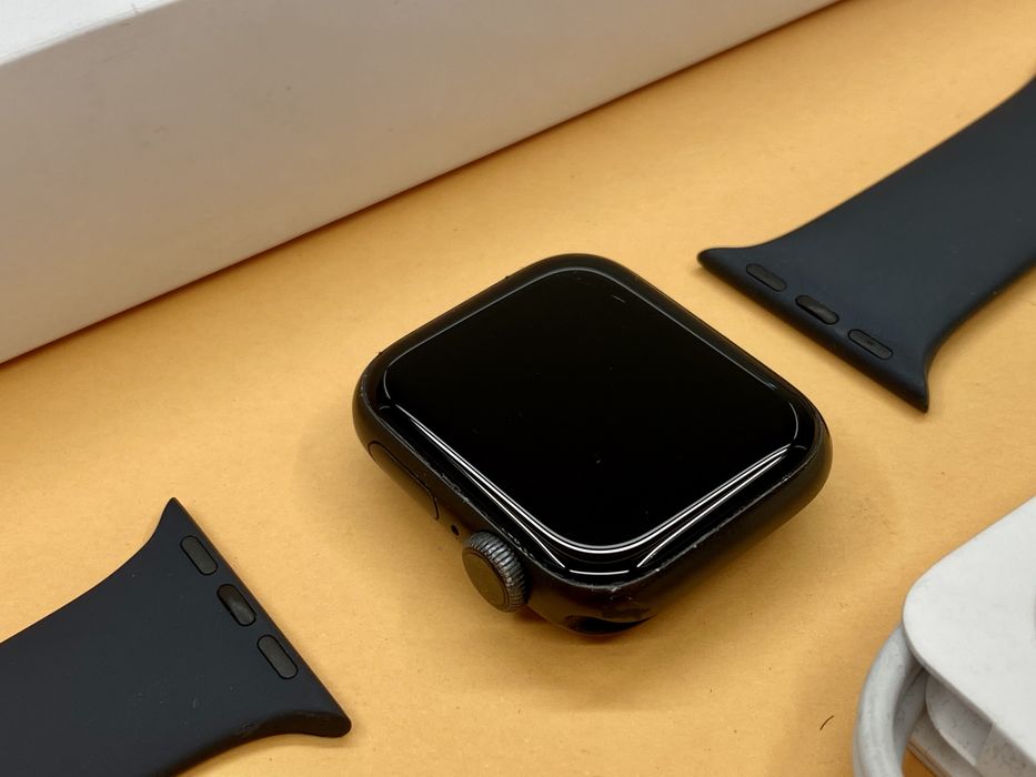 [iko]Apple Watch5  40mm ブラック iko]Apple Watch5 40mm ブラック Amazon.com: Apple Watch