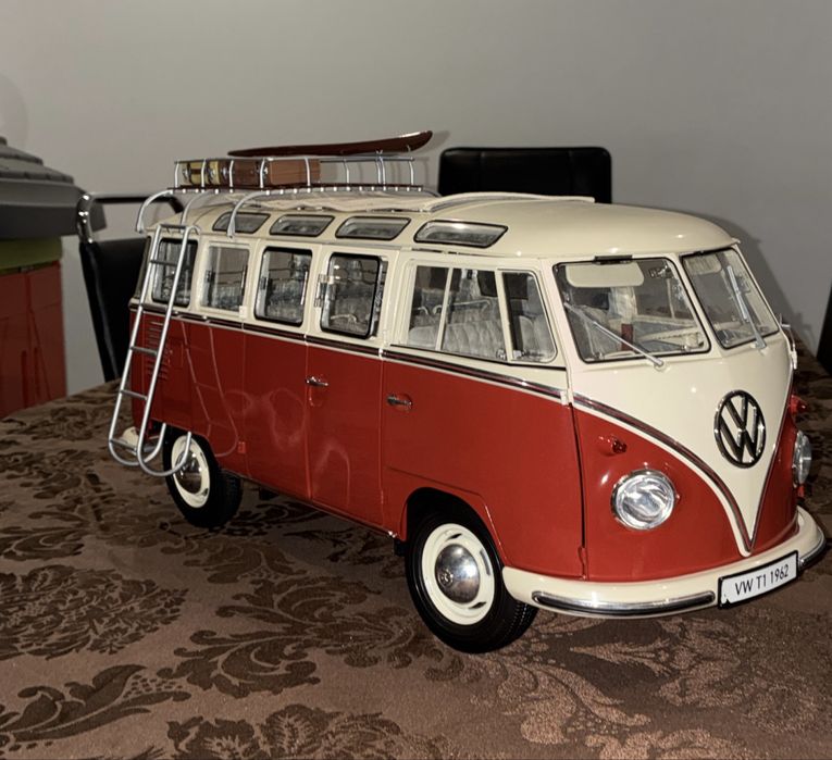Volkswagen T1 Samba Bus (1962)