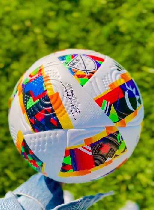 Продам футбольний м’яч якість професійний преміум поліуретан 100%