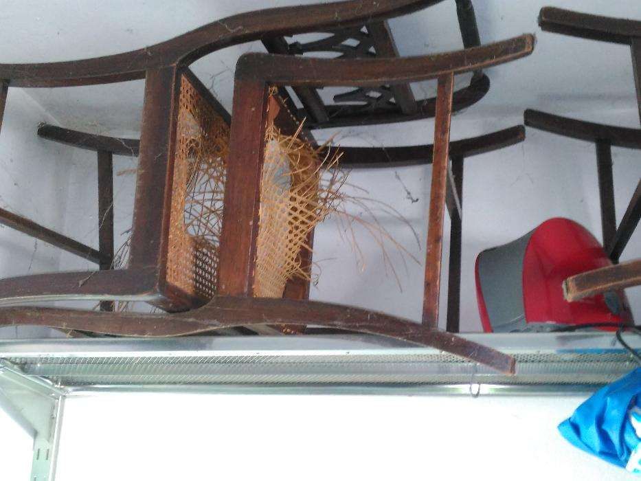 Conjunto Mesa e 8 cadeiras em mogno, tipo inglês , para restauro
