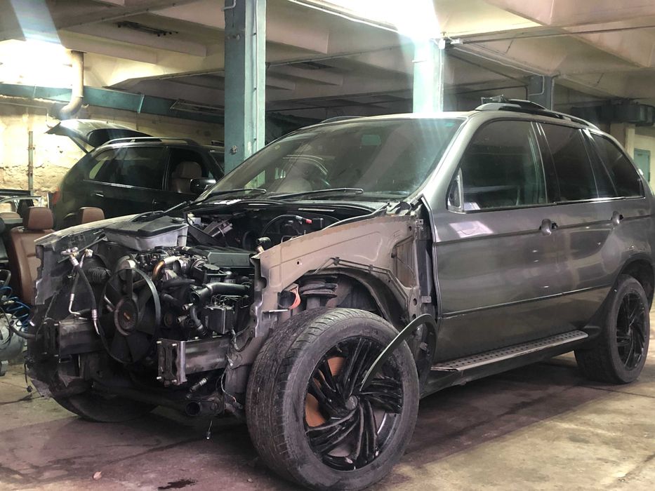 Разборка фара BMW X5 E70 E53 F15 Розборка БМВ Х5 ф15 е70 е53  Запчасти