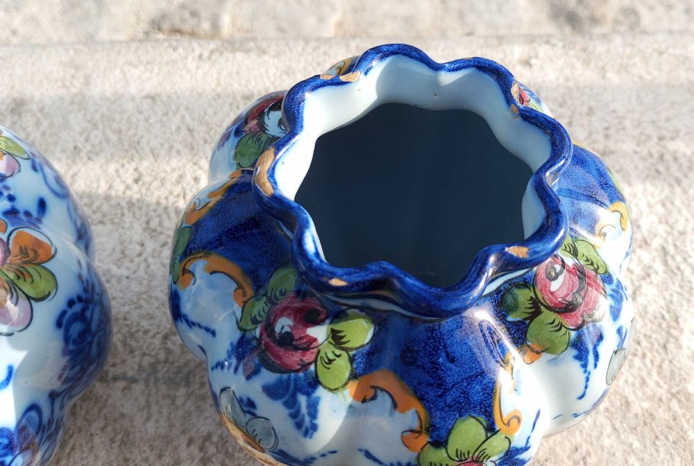 Antigas jarras em faiança E.P.L. Alcobaça