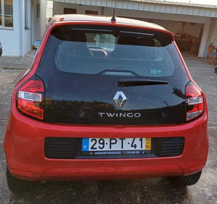Renault Twingo 2015 Gasolina - Igual a Novo.