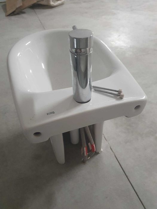 Bidé Roca + Torneira Misturadora