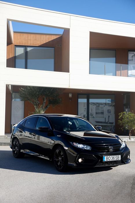 • Honda Civic 1.6 i-DTEC