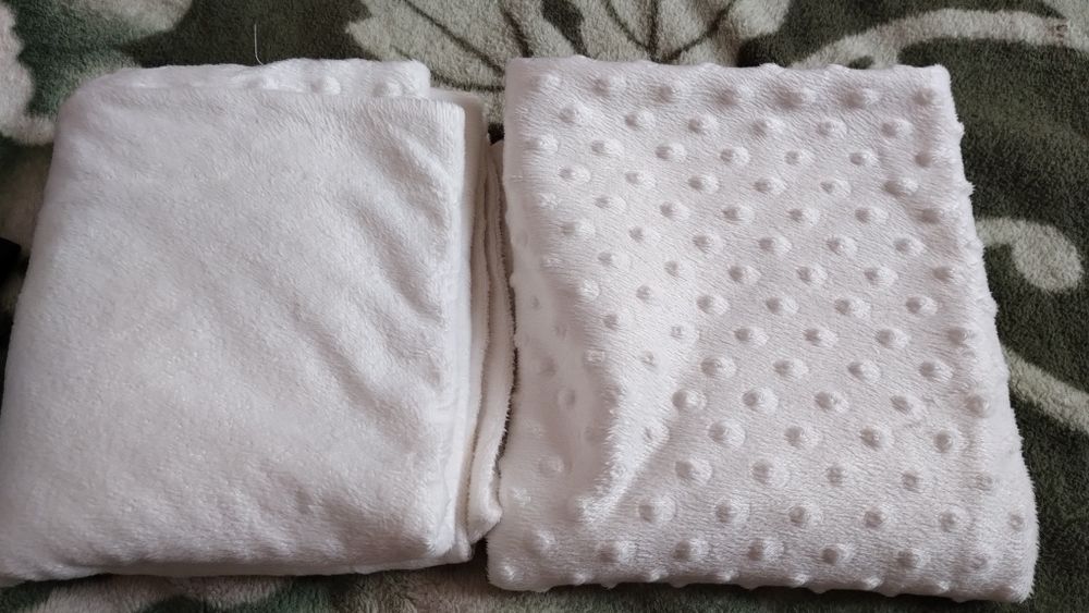 Біленький плед-покривало,крижмо