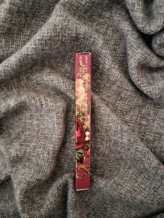 Stars from the stars Otternity Konturówka do ust 02