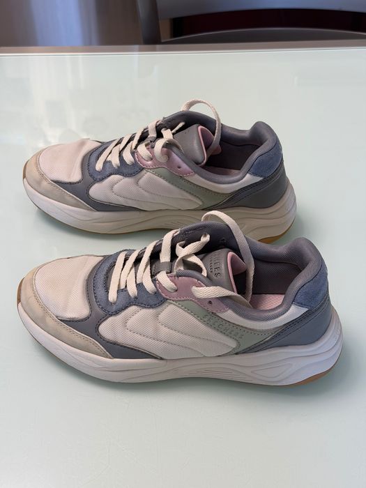 Продам дитячі кросівки Skechers