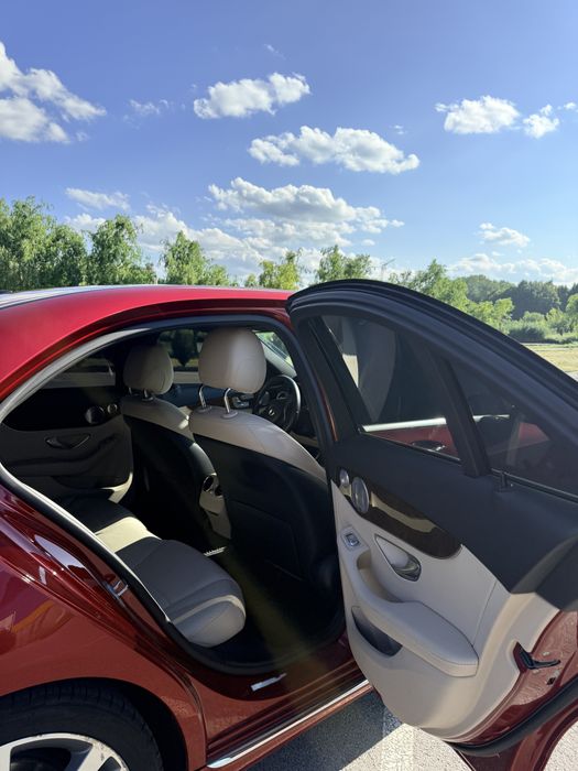 Mercedes-Benz C-Class C300
