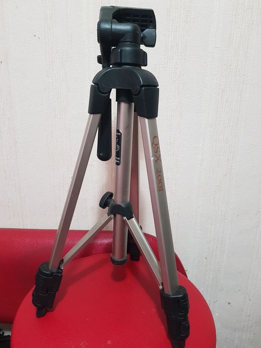 Трипод для фото-,відеокамери  Quantaray  QSX 2001