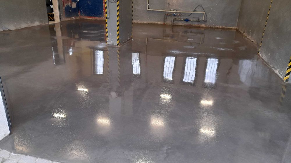 Posadzki przemysłowe i Zywiczne