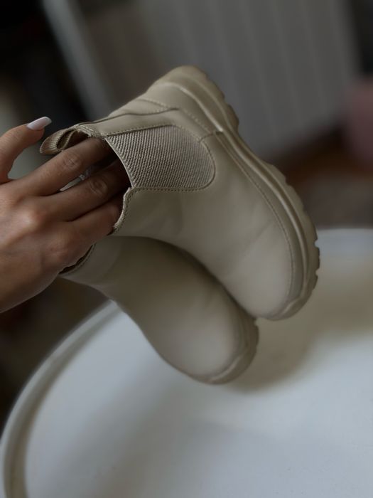 Чобітки  zara 25