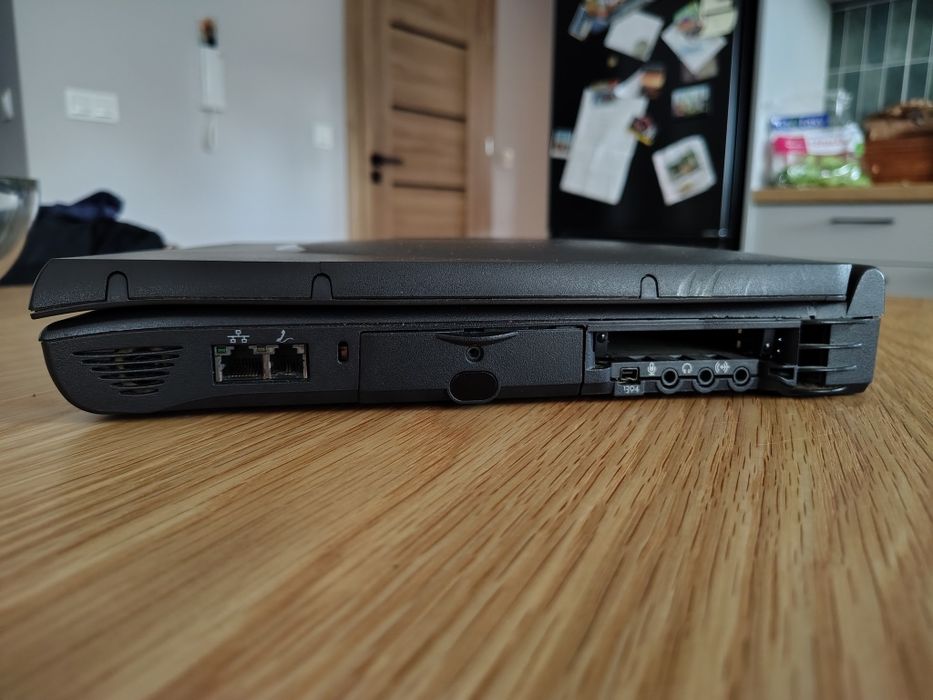 Dell Inspiron 8000.