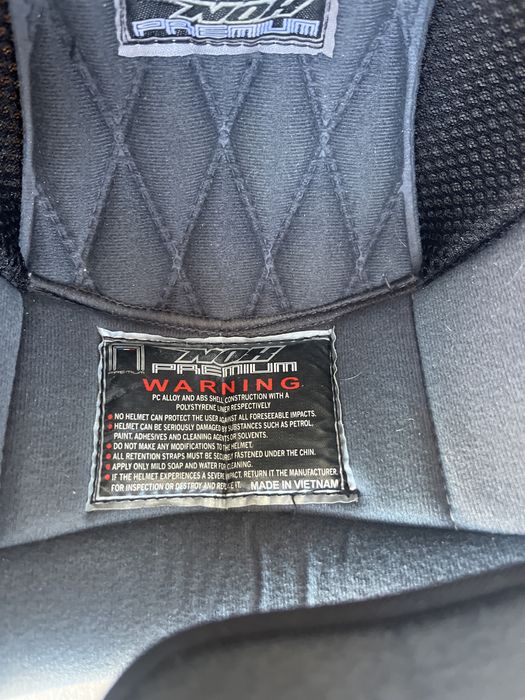 capacete marca  nox premium