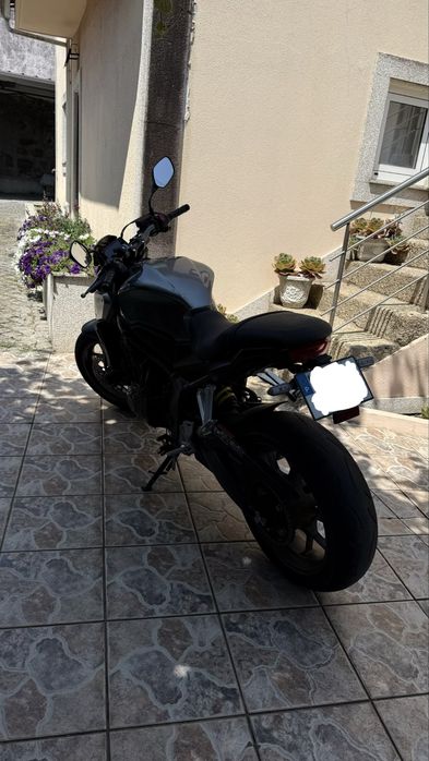 Honda CB650R | Março de 2022 | Apenas 7.526 km (70kw de livrete)