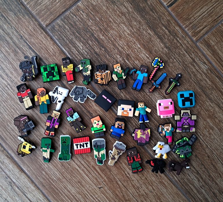 Ozdoba do butów typu crocs z dziurkami motyw minecraft