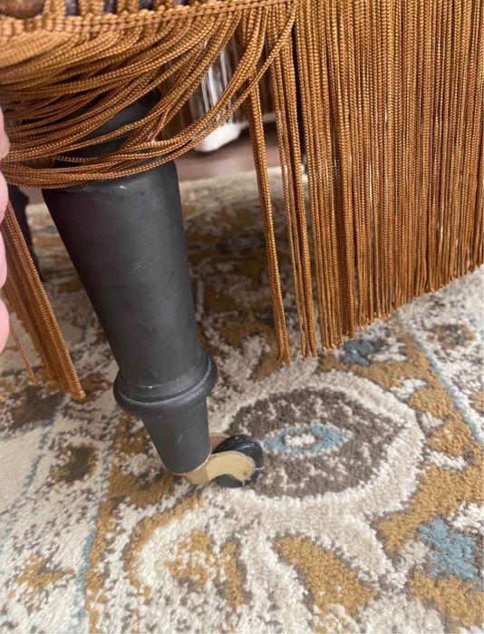 Puff vintage com rodas