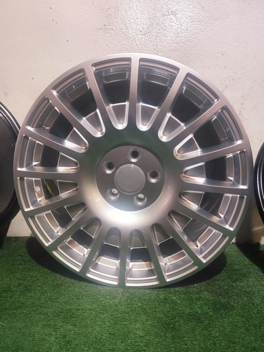 Felgi aluminiowe Ford Volvo 18" 8J Et45 5x108 Nowe Demo stan BDB