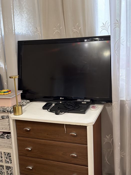 Телевізор на запчастини LG 42LK430, 42” Full HD