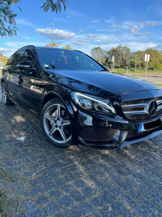 Mercedes C AMG- com teto duplo de abrir