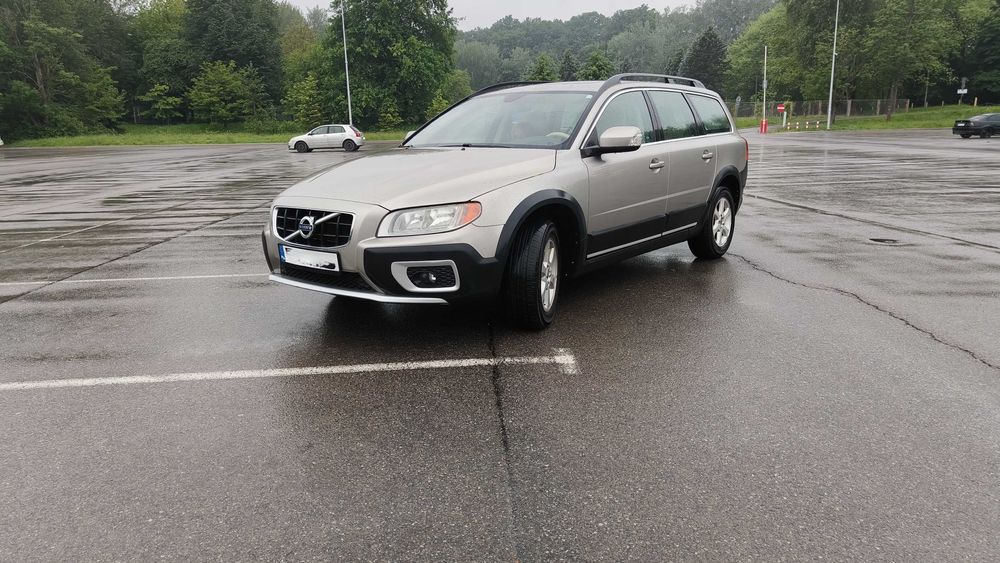 Sprzedam Volvo XC70 3.2 z instalacją LPG (2011, wersja USA, FWD)