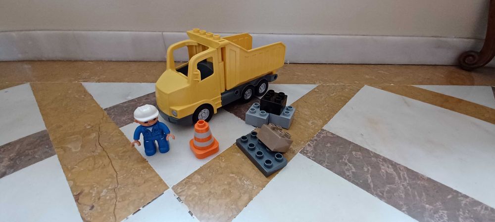 Lego Duplo - Caminhao de trabalho
