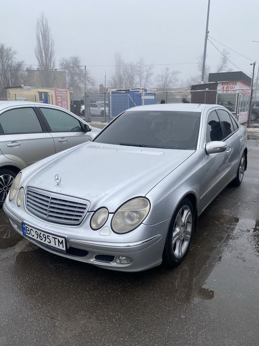 Mercedes-Benz E 2002 г.в. Дизельный! Автомат !