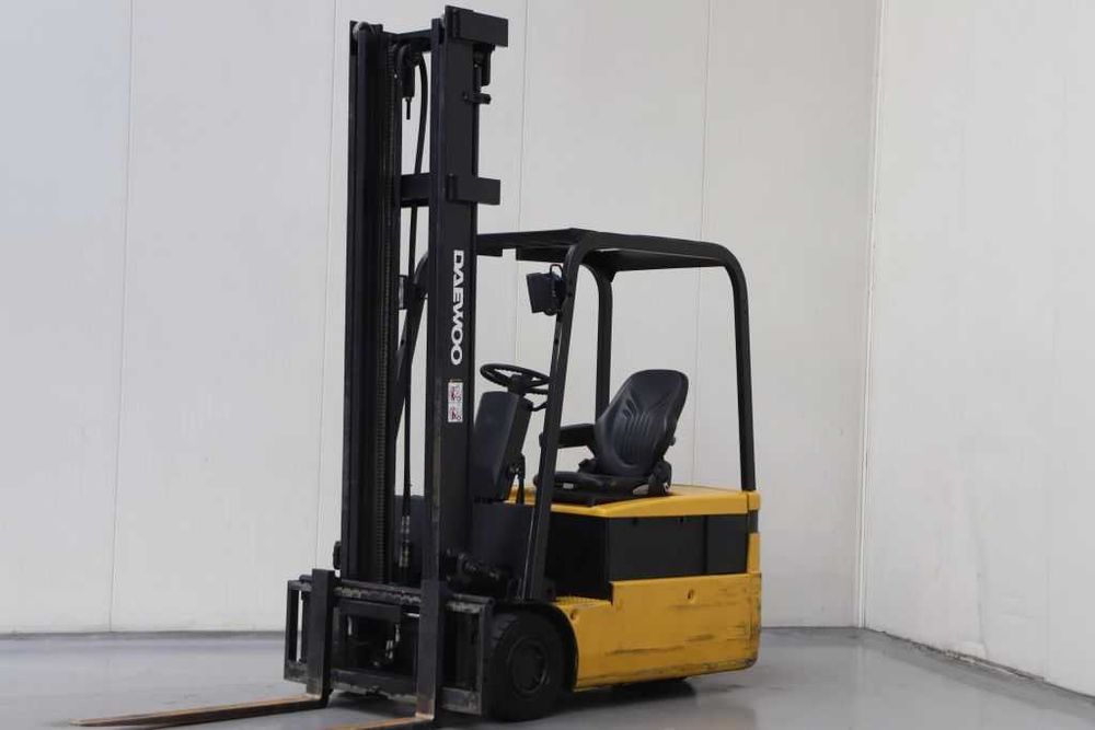 Empilhador eléctrico Daewoo B18T-2 de 1.800 Kg (2663)
