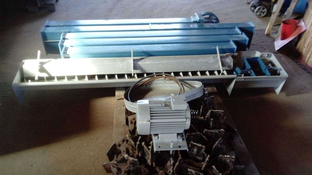 Redler , podajnik, przenośnik łańcuchowy łopatkowy