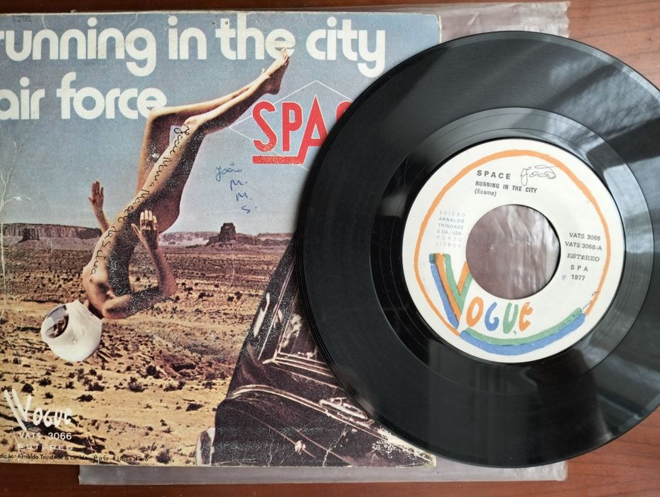Single Space - Running in The City'