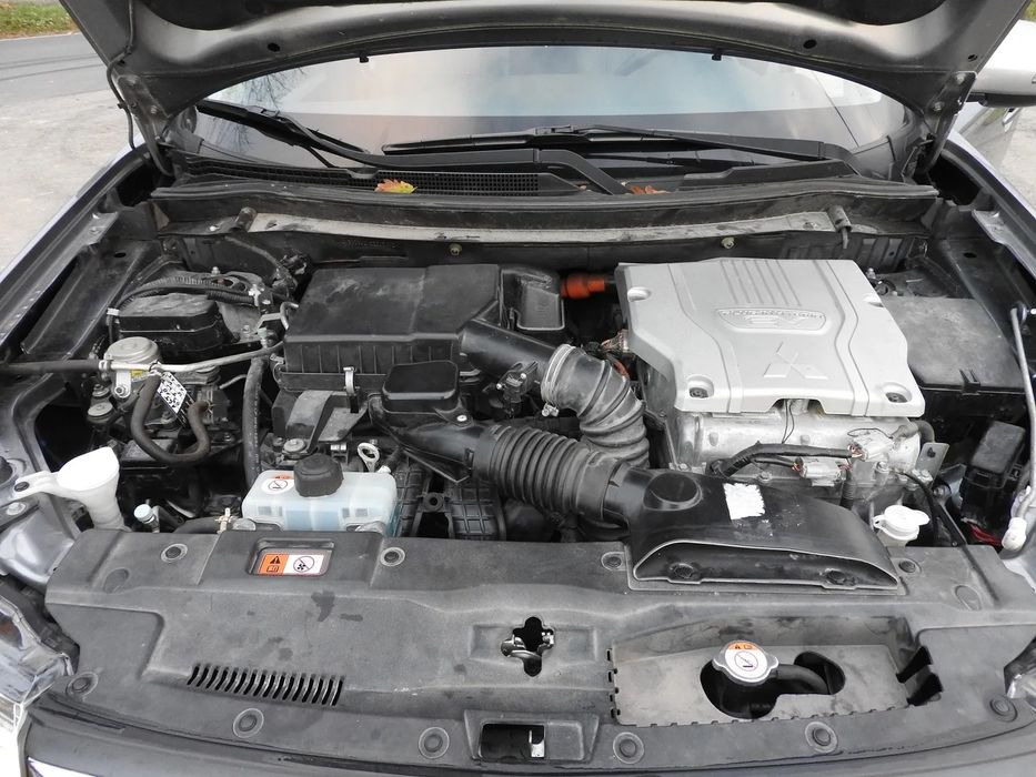 Mitsubishi  Outlender