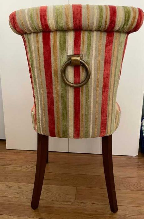 Conjunto 4 + 2 Cadeiras estofada elegante com pés de madeira