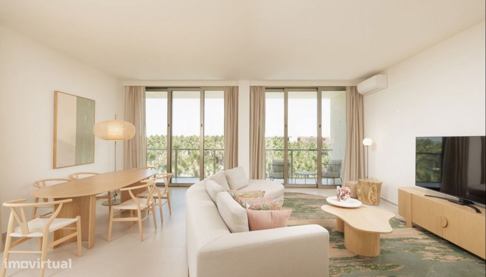 Apartamento T3 à venda com acesso direto à praia dos Salgados, Algar