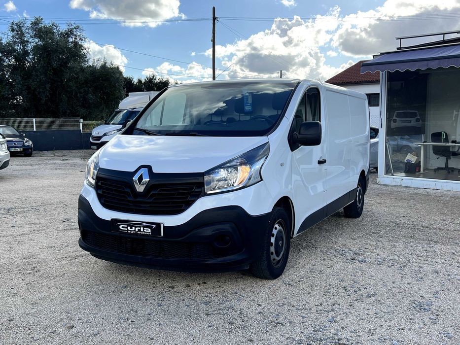 RENAULT TRAFIC LONGA COM REFRIGERAÇÃO DE PARQUE