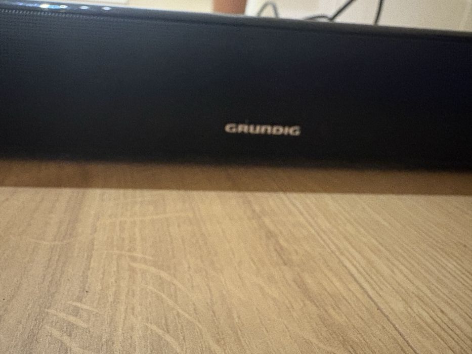 TV LCD Samsung+ Soundbar Grundig