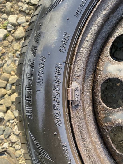Opony zimowe 16 Bridgestone 4x