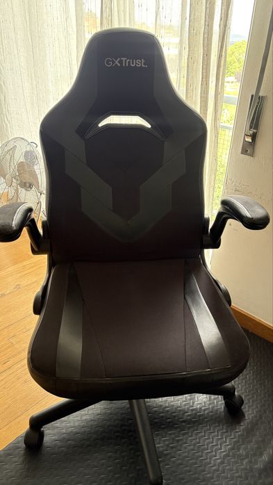 Cadeira gaming GXT 703 Riye