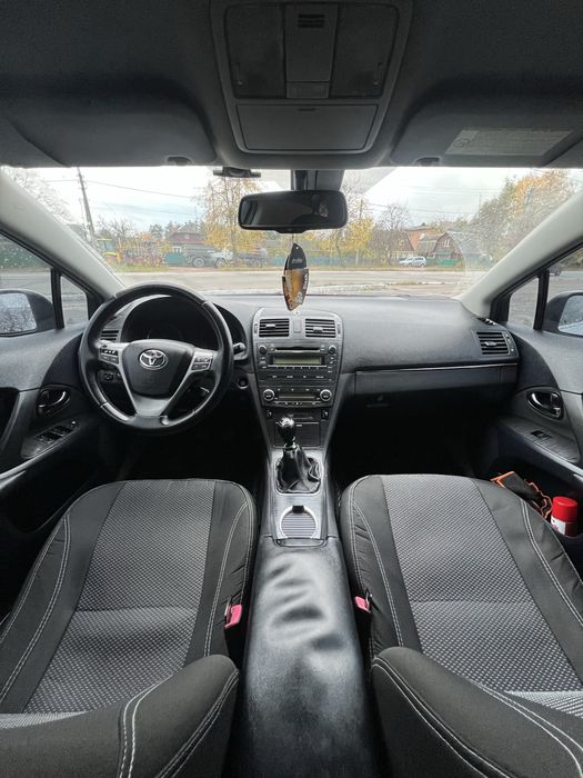 Toyota Avensis 2.0 газ бензин