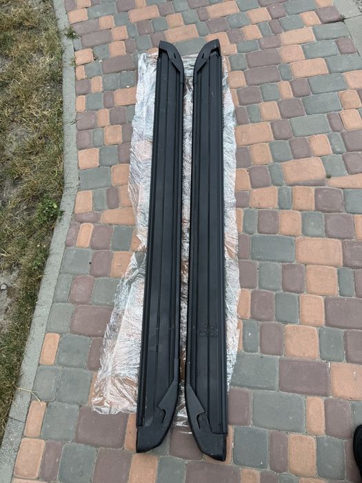 Накладки CAN на бокові пороги для Land Rover Discovery 4