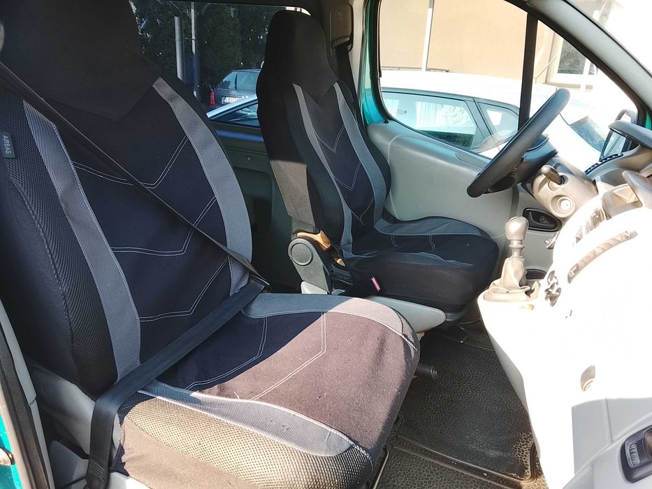 Opel Vivaro 1.9DTI 2002r.
