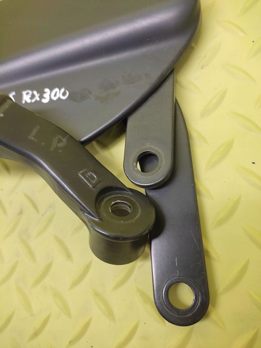 lexus rx300 ramię wycieraczki przód