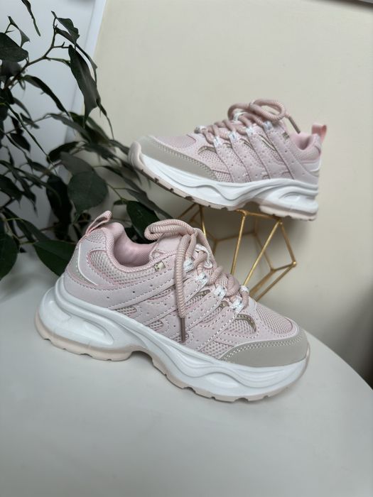 Кросівки для дівчинки