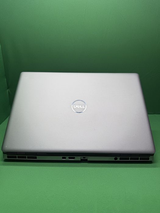Dell Precision 7560 / i7-11850H / RTX A2000 / 16GB / 512SSD