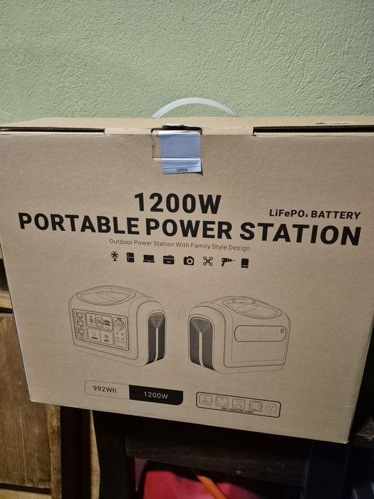 Портативна зарядна станція Electro house 1,8 kW