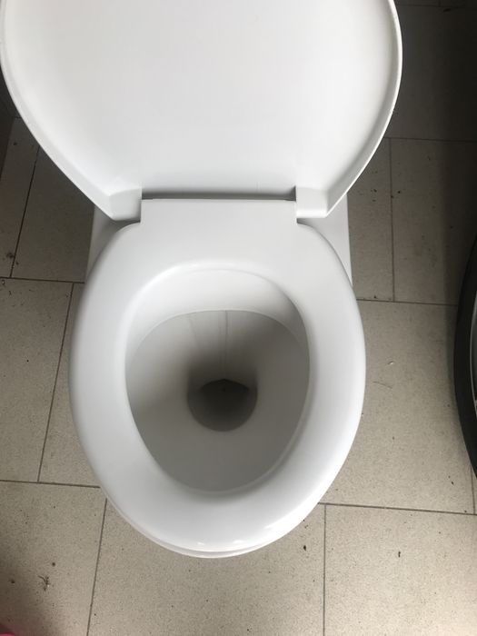 Унітаз б у в гарному стані