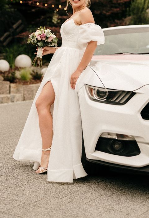 Suknia ślubna biała rękawki